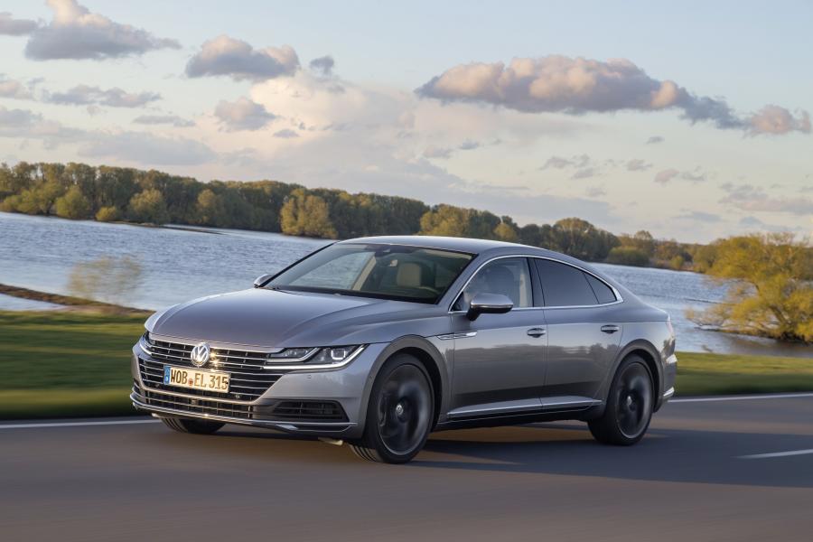  Volkswagen Arteon 4Motion Elegance 2017 года  (WW) (фото 14 из 31)
